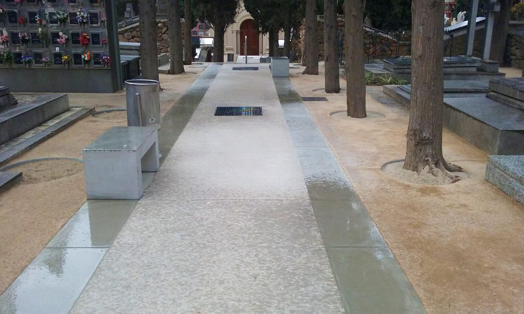 Paviment Sauló Sòlid un mes després execució cementiri Sants Barcelona 03
